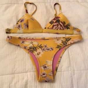 Triangl bikini in Fiore giallo